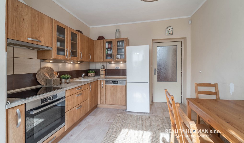 Prodej domu 154 m² s pozemkem 1 844 m², Jenštejn – náhled fotky 6