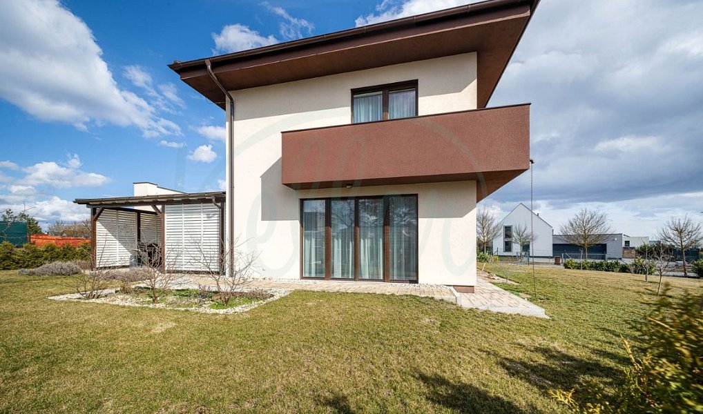 Prodej domu 244 m² s pozemkem 972 m², Vysoký Újezd – náhled fotky 29