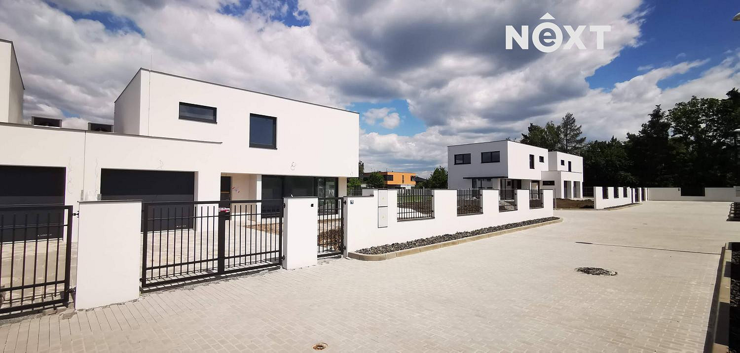 Prodej stavebního pozemku 474 m² — photo 2