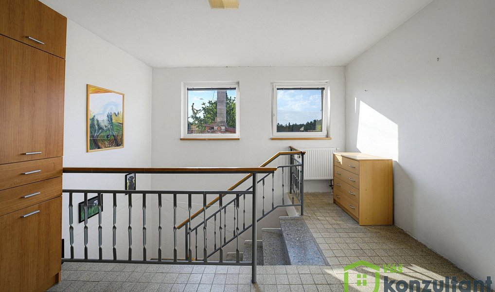 Prodej domu 225 m² s pozemkem 1 047 m², Měřín – náhled fotky 21