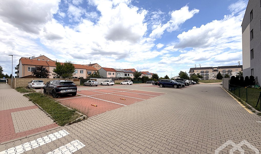 Prodej bytu 2+kk 56 m², Chýně – náhled fotky 20