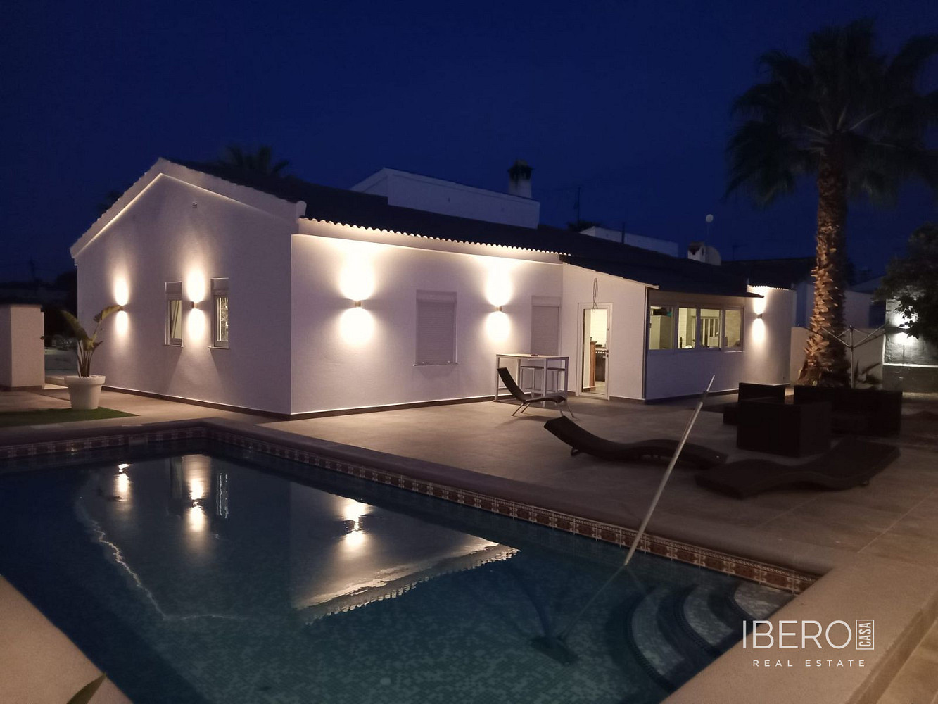 Prodej domu 174 m² s pozemkem 1 217 m²