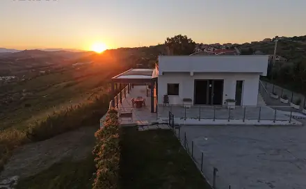Prodej domu 183 m² s pozemkem 2 200 m², Silvi, Itálie