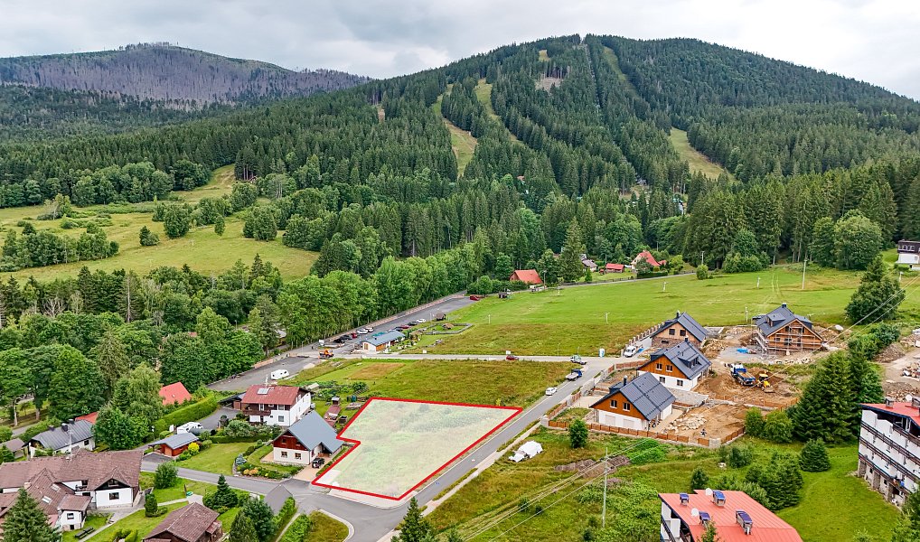 Prodej stavebního pozemku 1 438 m², Železná Ruda – fotka 1 z 20