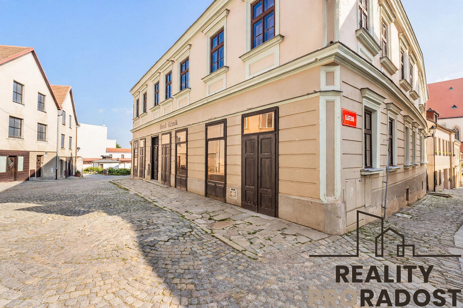 Prodej ubytovacího objektu 1 200 m² – fotografie 4