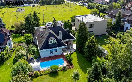 Prodej domu 190 m² s pozemkem 877 m², Jezevčí, Praha 4 - Šeberov