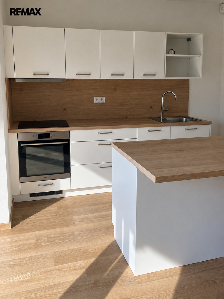 Pronájem bytu 2+kk 45 m² – fotografie 4
