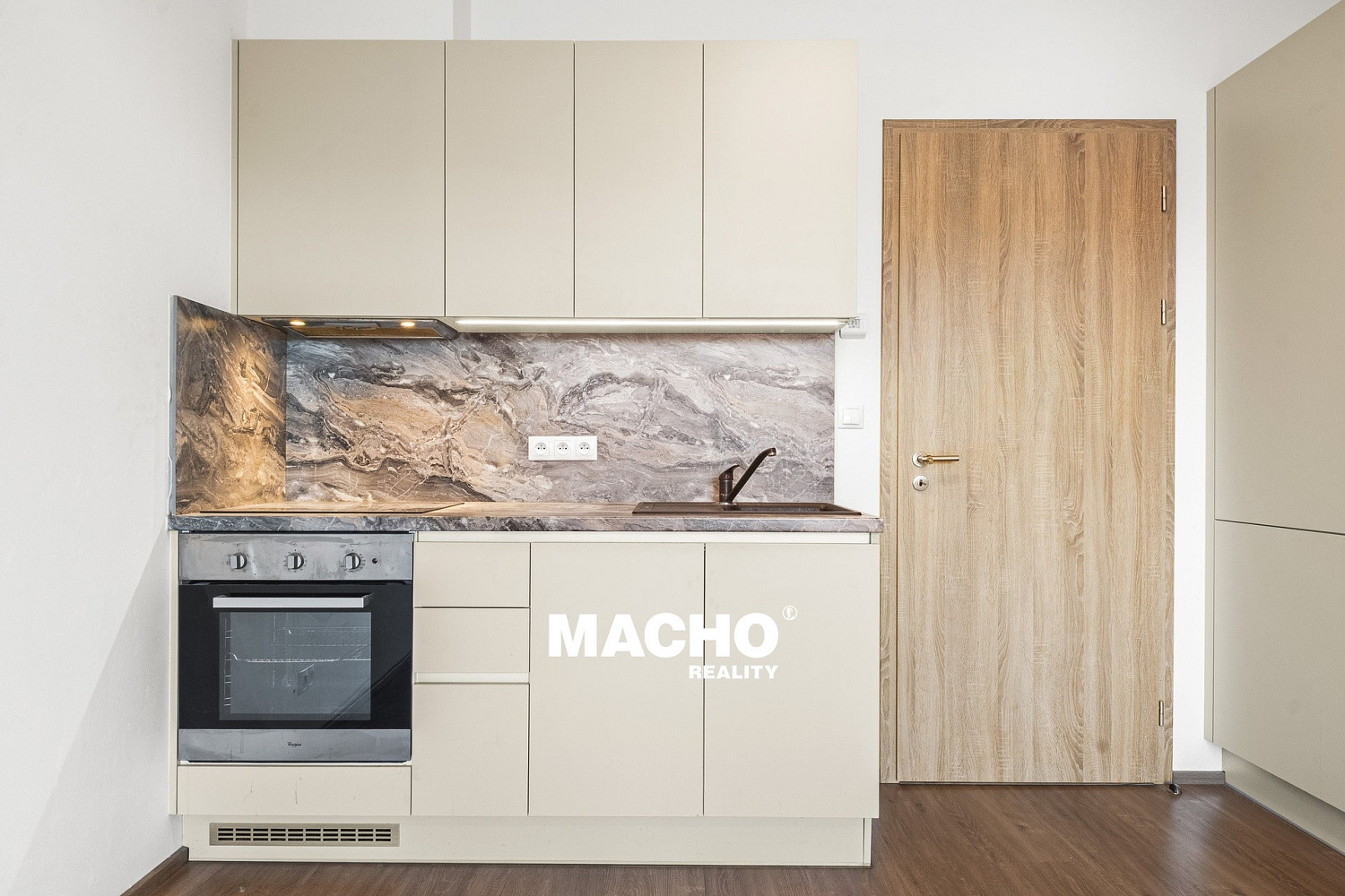 Pronájem bytu 1+kk 33 m² – fotografie 5