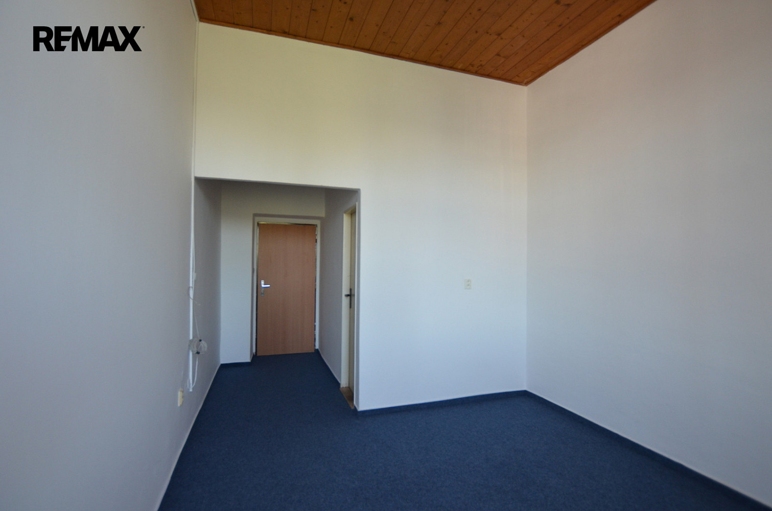 Pronájem kanceláře 20 m² — photo 2
