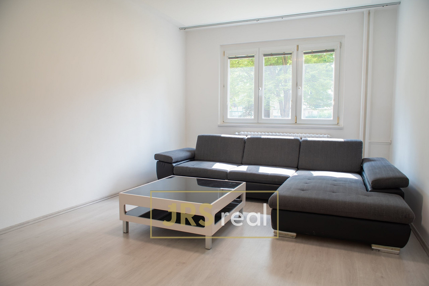 Pronájem bytu 2+1 53 m² — photo 2