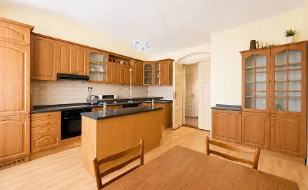 Pronájem bytu 2+1 90 m², Masarykovo náměstí, Bělá pod Bezdězem, okres Mladá Boleslav