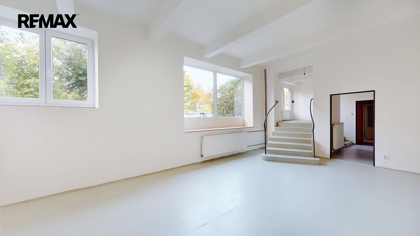 Pronájem obchodních prostor 165 m²
