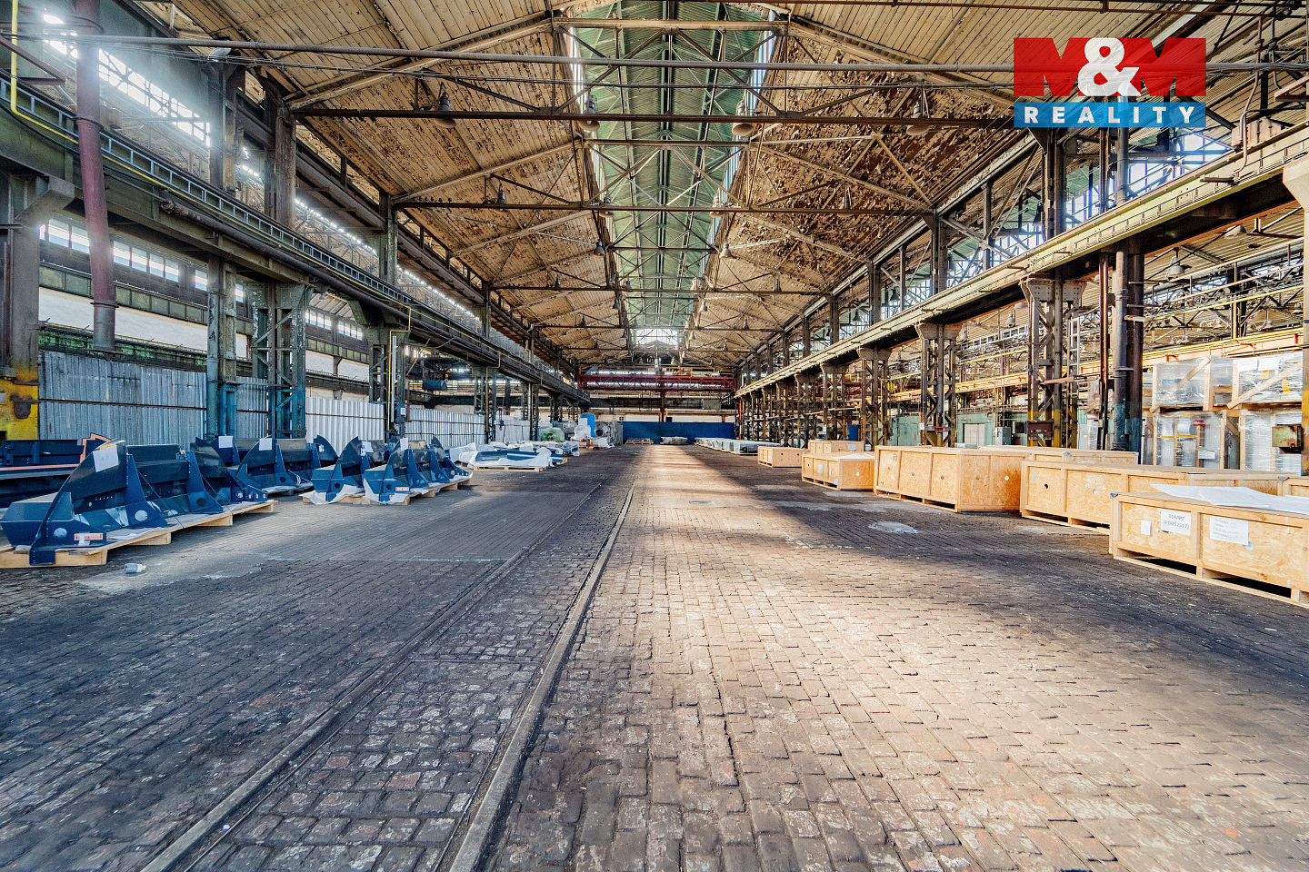 Pronájem výrobních prostor 1 000 m² — photo 2