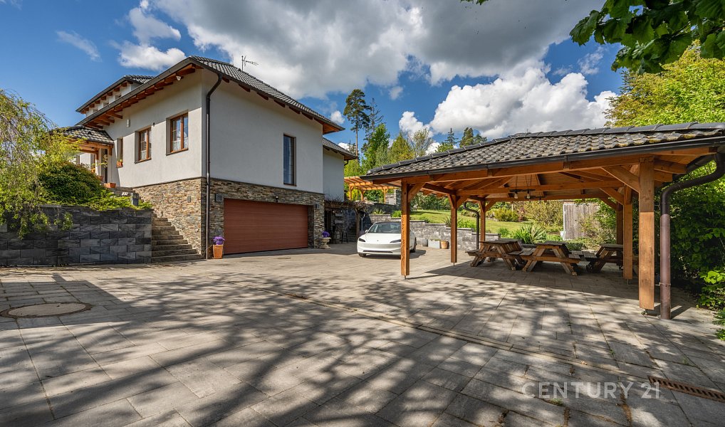 Prodej domu 340 m² s pozemkem 1 893 m², Družec – náhled fotky 21