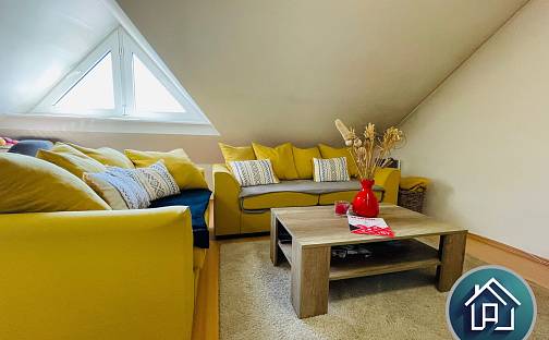 Pronájem bytu 2+kk 66 m², Kájov - Staré Dobrkovice, okres Český Krumlov