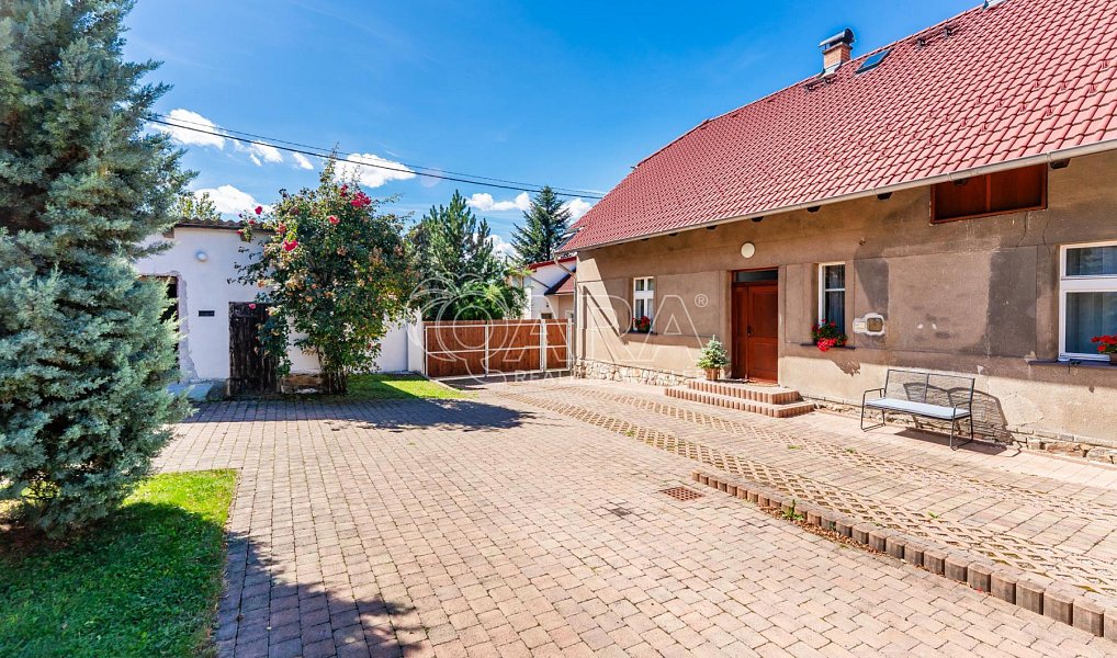 Prodej domu 180 m² s pozemkem 2 065 m², Velký Chlumec – náhled fotky 33