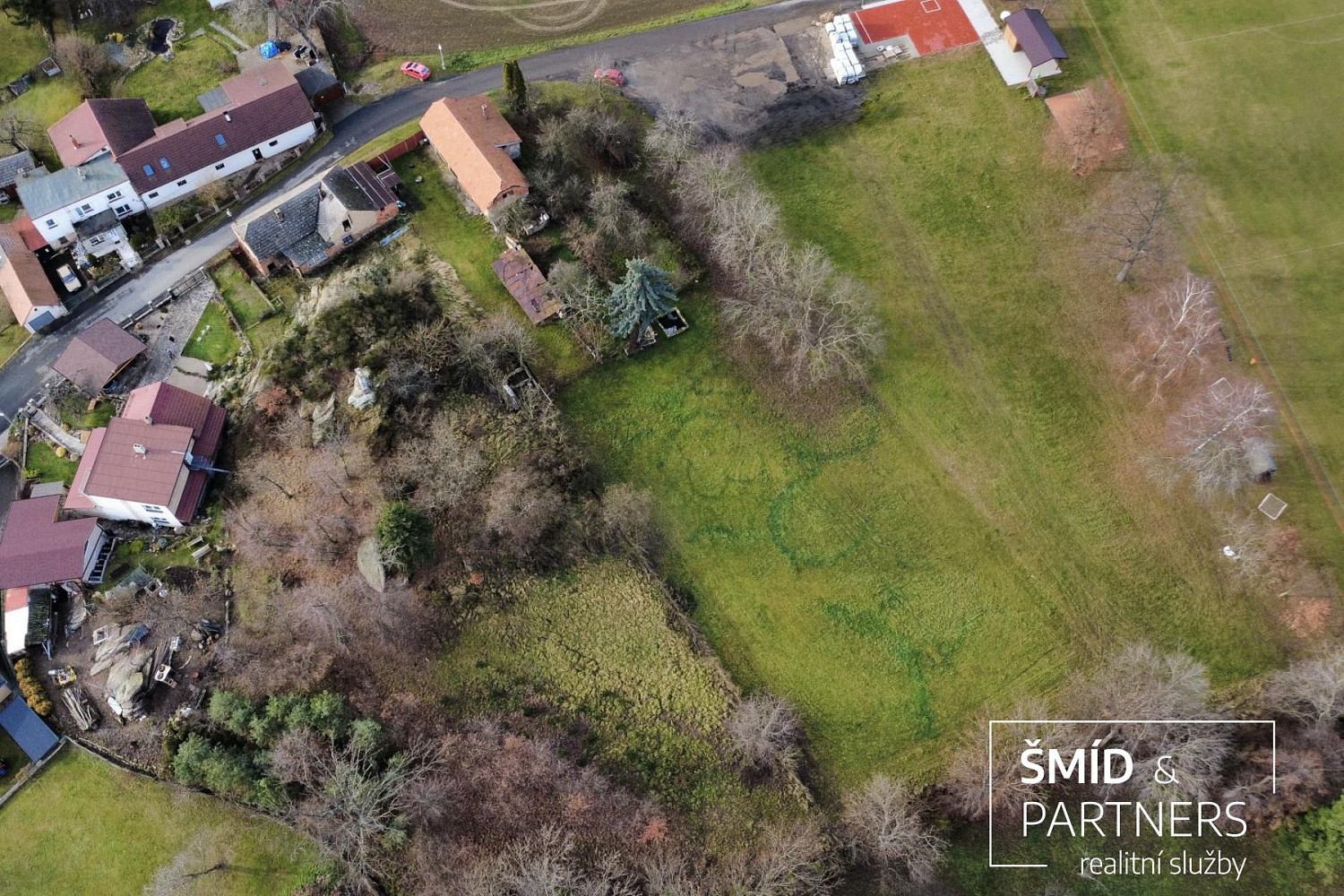 Prodej stavebního pozemku 805 m² – fotografie 2
