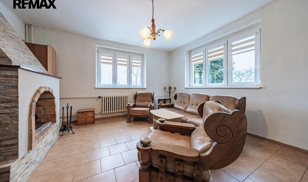 Prodej domu 200 m² s pozemkem 3 180 m², Blatno – náhled fotky 9