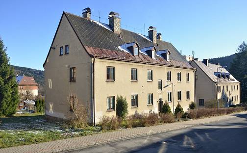 Pronájem bytu 4+1 78 m², U Stadionu, Tanvald, okres Jablonec nad Nisou