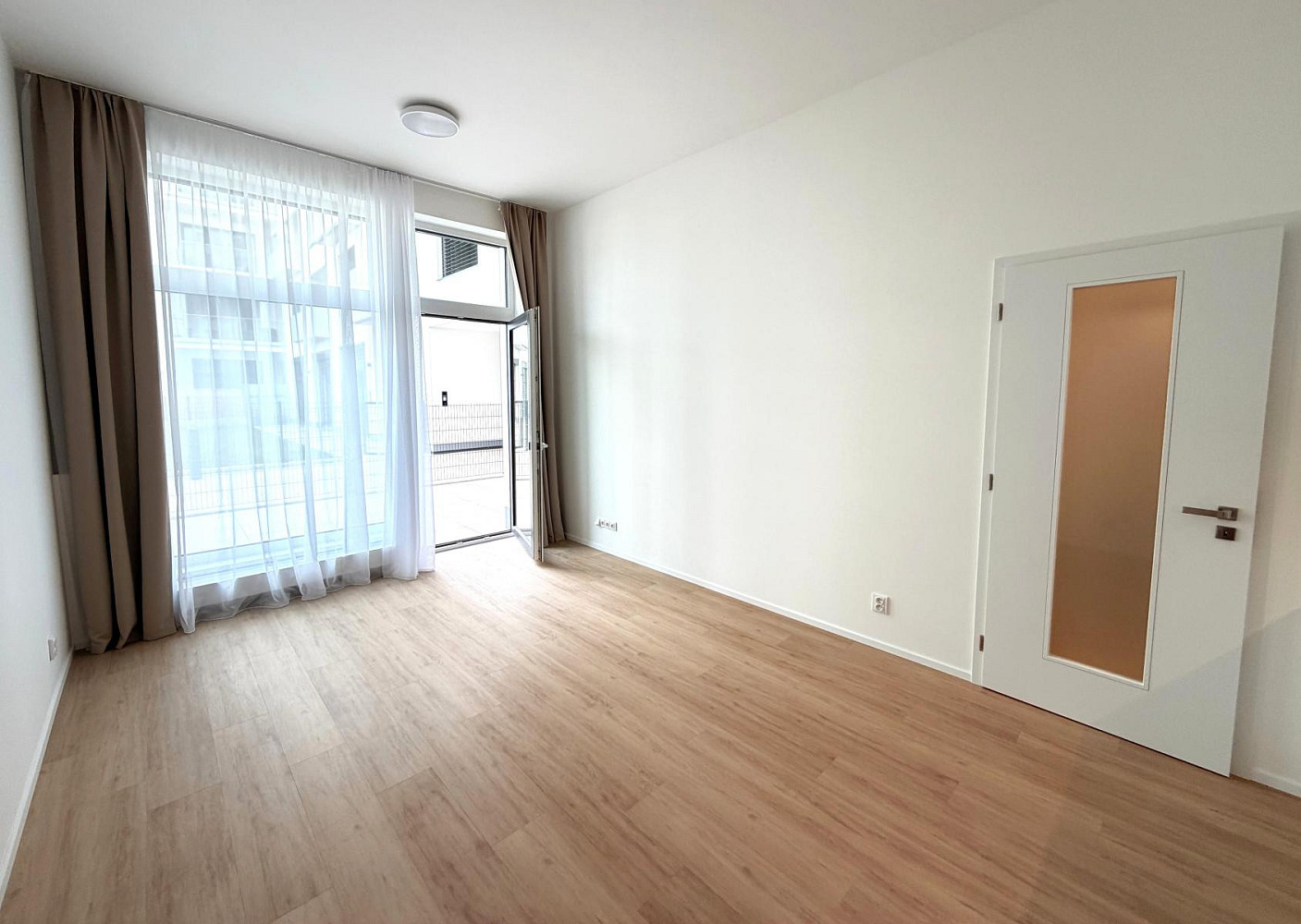 Pronájem bytu 2+kk 84 m² — photo 5