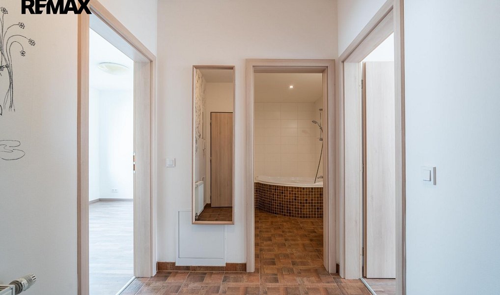 Pronájem bytu 2+kk 53 m², Praha – náhled fotky 12