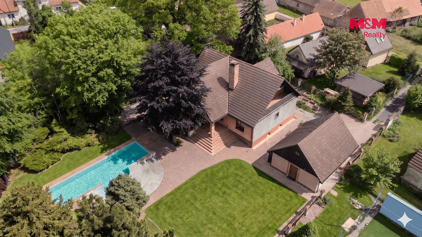 Prodej domu 300 m² s pozemkem 4 182 m²