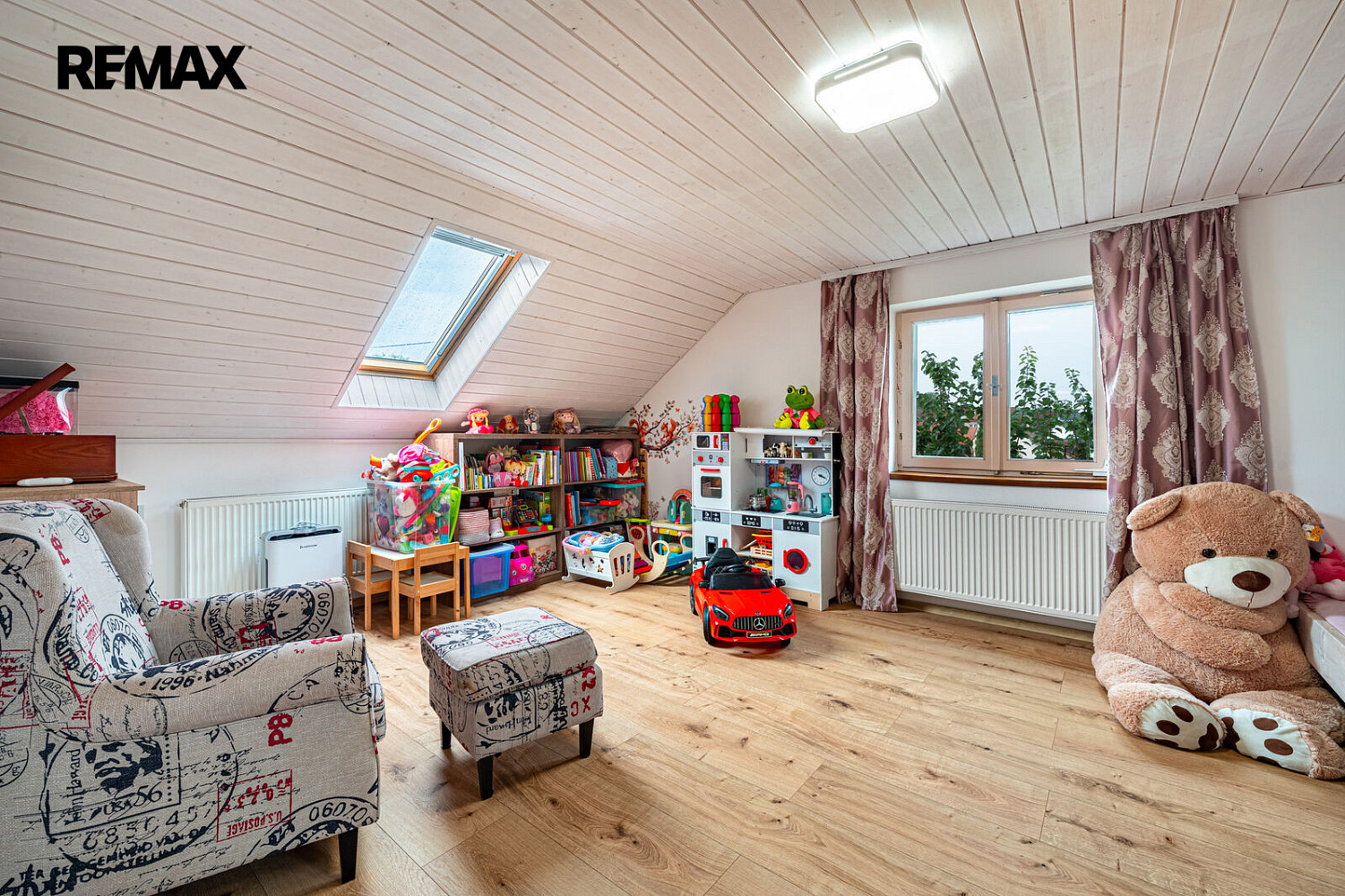 Prodej domu 216 m² s pozemkem 339 m² – fotografie 5