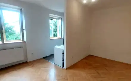 Pronájem bytu 1+1 43 m²