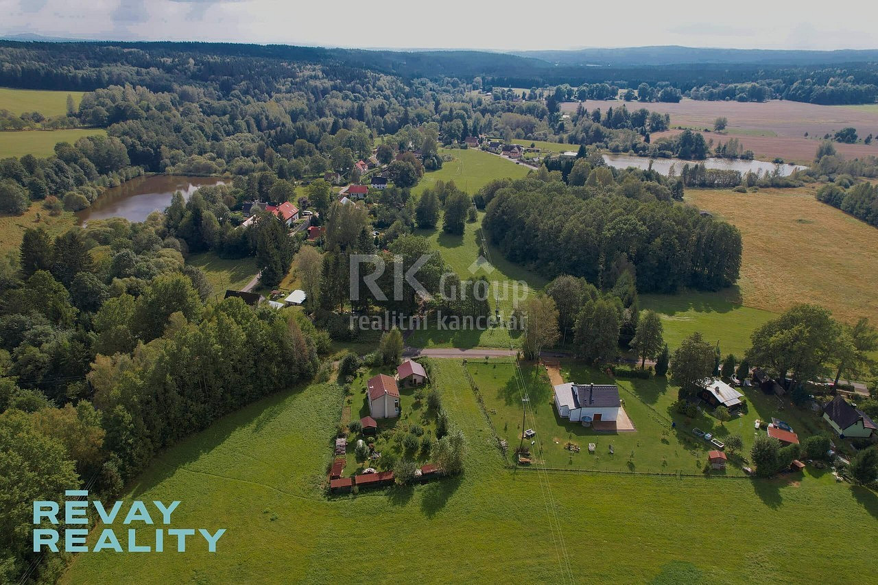 Prodej stavebního pozemku 1 225 m²