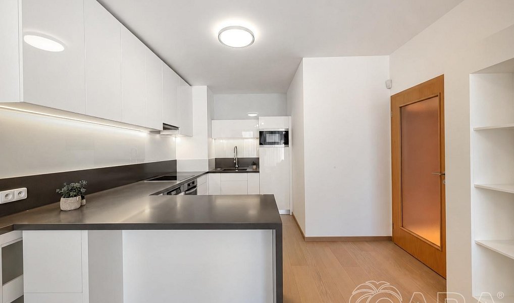 Prodej bytu 2+kk 55 m², Praha – náhled fotky 2
