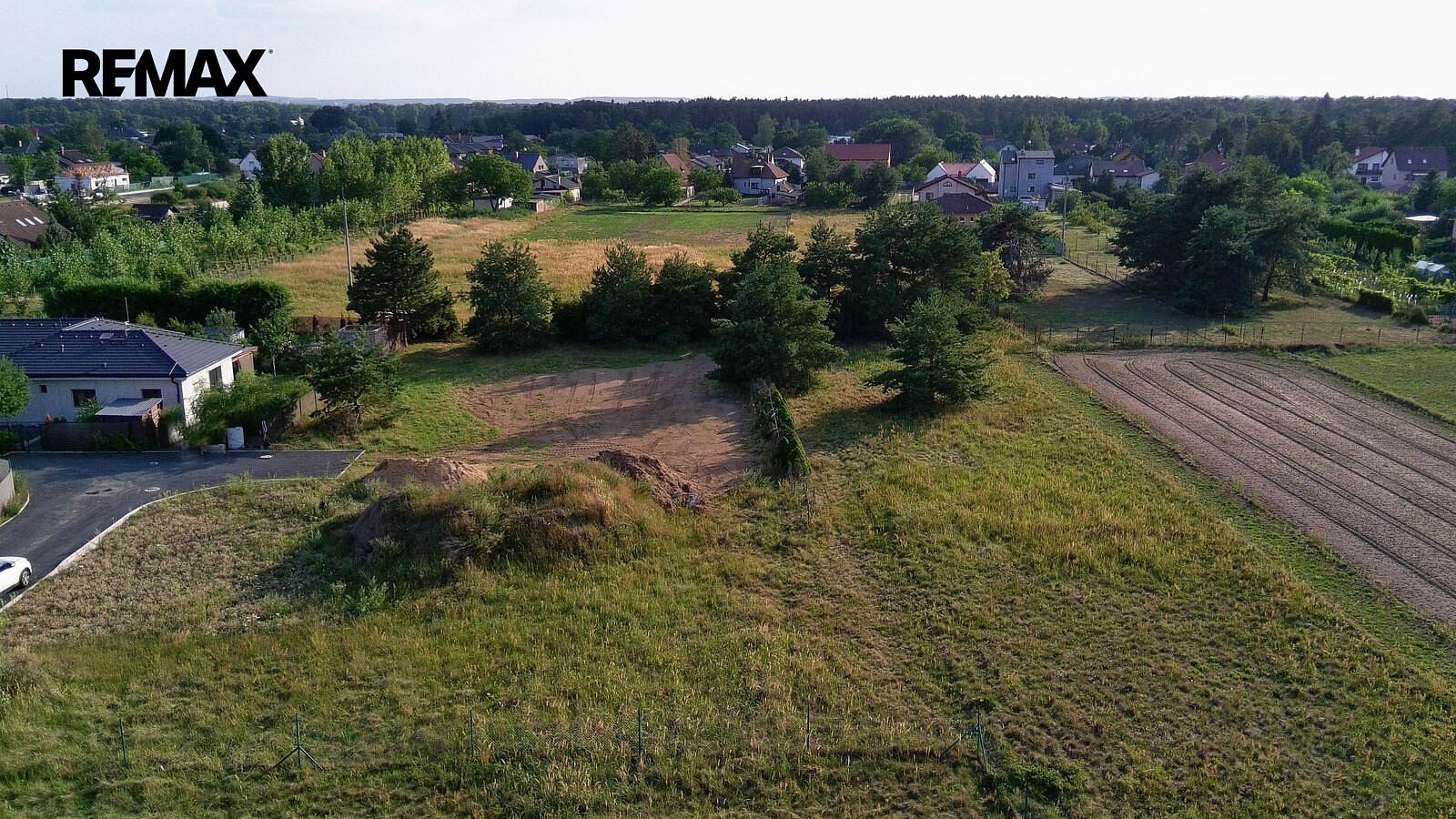 Prodej stavebního pozemku 1 087 m² – fotografie 3