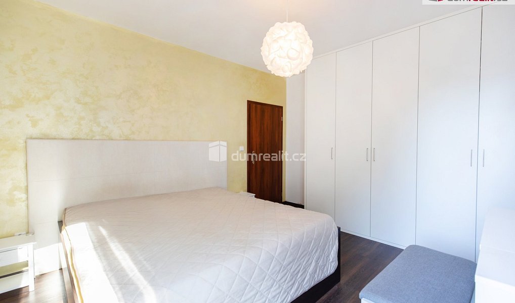 Prodej domu 249 m² s pozemkem 1 050 m², Praha – náhled fotky 13