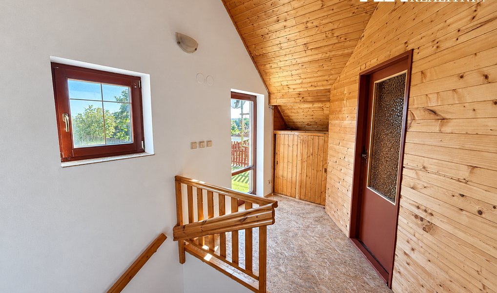 Pronájem domu 120 m², Svojetín – náhled fotky 6
