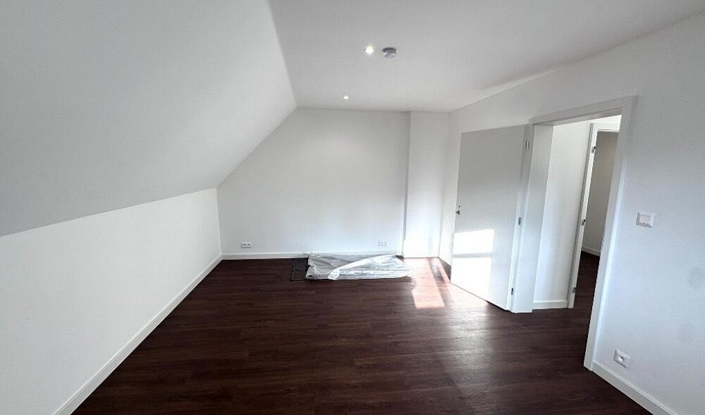 Prodej ubytovacího objektu 486 m², Dalovice – náhled fotky 31