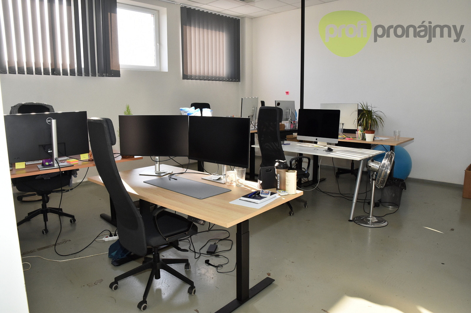 Pronájem obchodních prostor 701 m² — photo 3