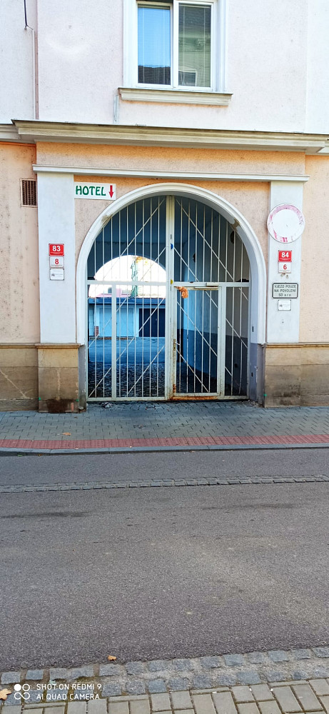 Pronájem garáže lannova třída 16m² české budějovice — photo 4