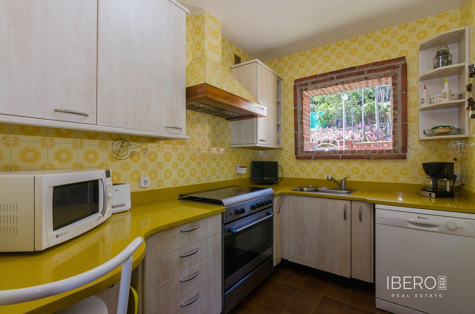 Prodej domu 220 m² s pozemkem 1 088 m²