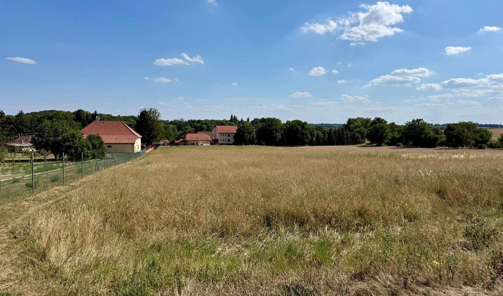 Prodej pozemku, 1214 m², Praha-západ, Číčovice