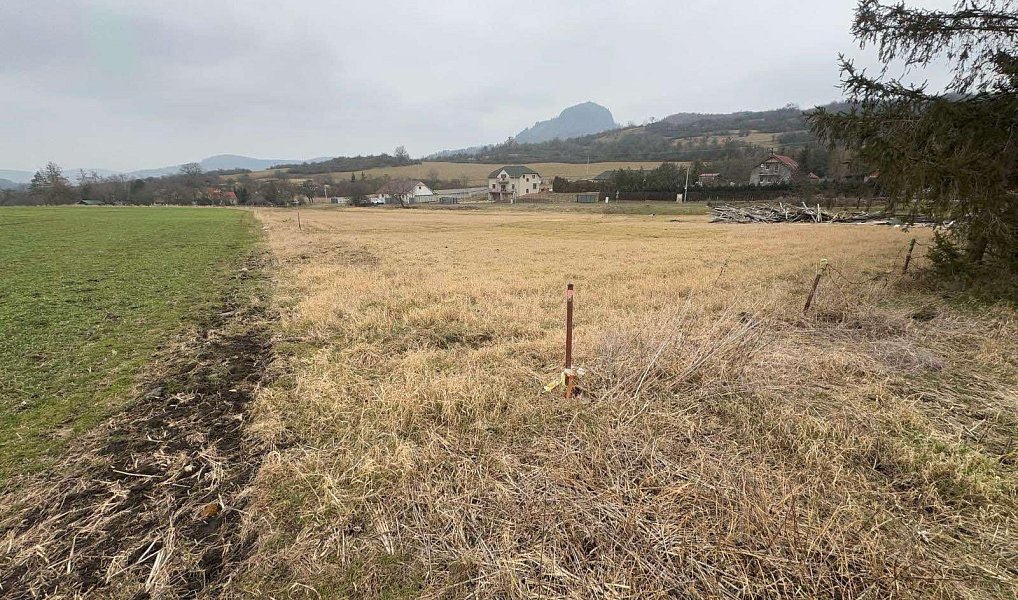 Prodej stavebního pozemku 2 174 m², Hrobčice – náhled fotky 3
