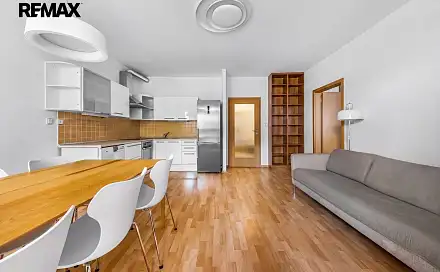 Pronájem bytu 2+kk 44 m²
