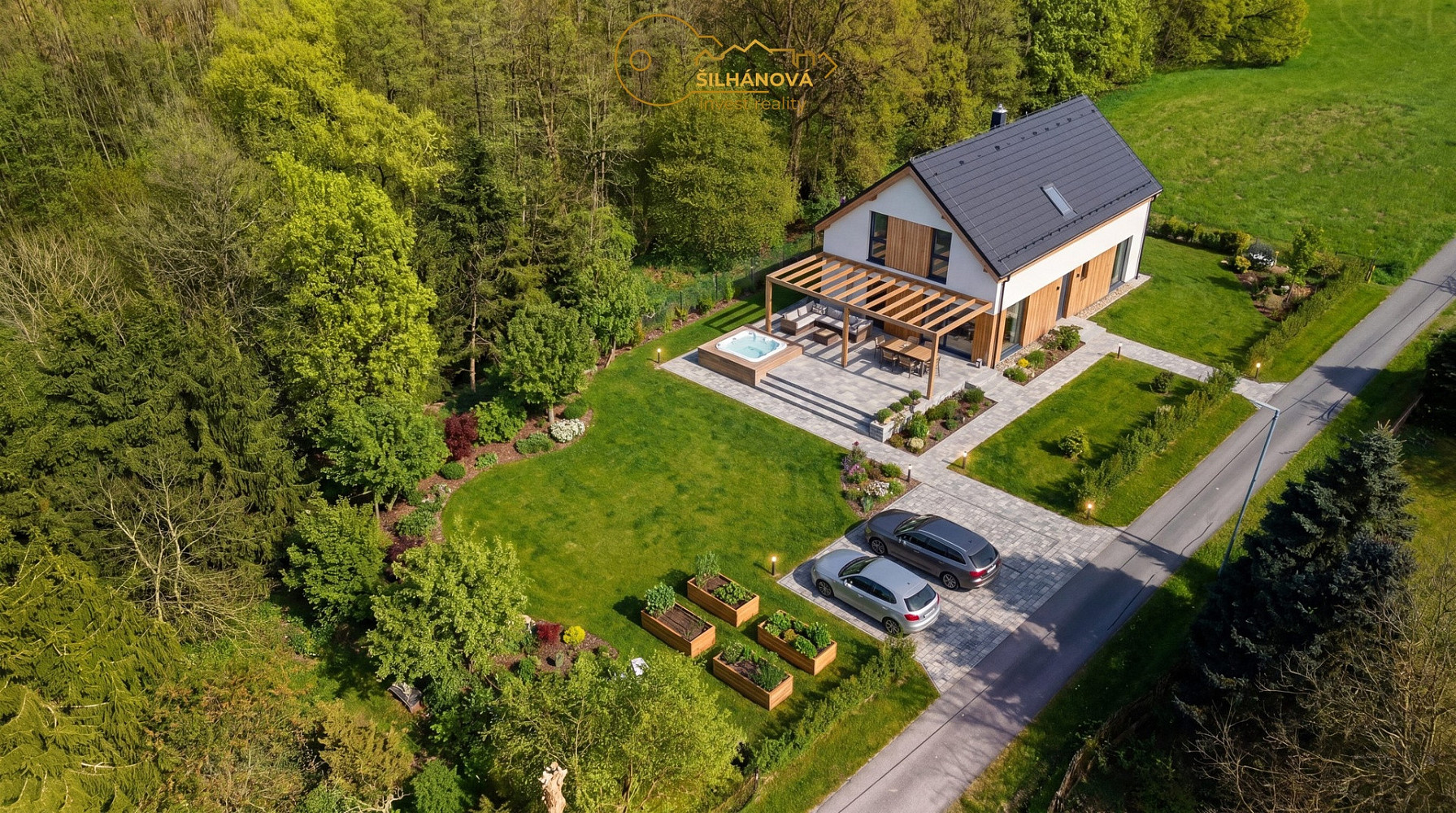 Prodej stavebního pozemku 2 596 m² – fotografie 3