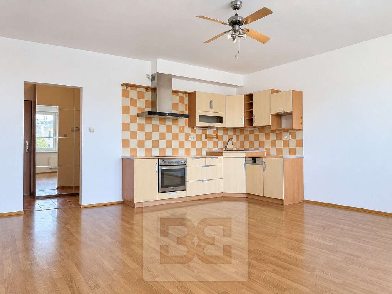 Pronájem bytu 1+kk 39 m²