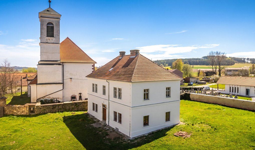 Prodej domu 415 m² s pozemkem 4 660 m², Předslavice – náhled fotky 2