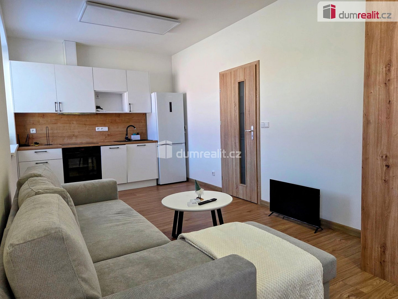 Pronájem bytu 1+kk 37 m² — photo 4