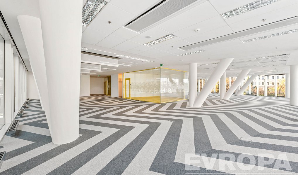 Pronájem kanceláře 648 m², Praha – náhled fotky 6