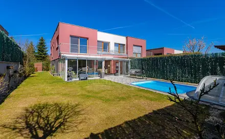 Prodej domu 163 m² s pozemkem 381 m², Zvoncová, Roztoky, okres Praha-západ