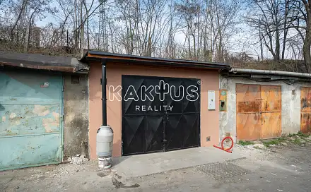 Zrekonstruovaná garáž s elektřinou v žádané lokalitě, Ostrava