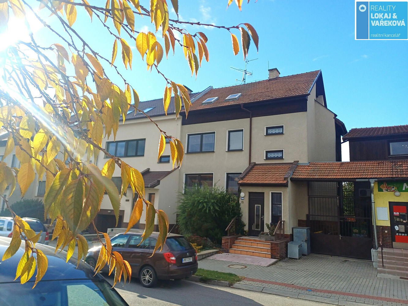 Prodej domu 230 m² s pozemkem 359 m² – fotografie 2