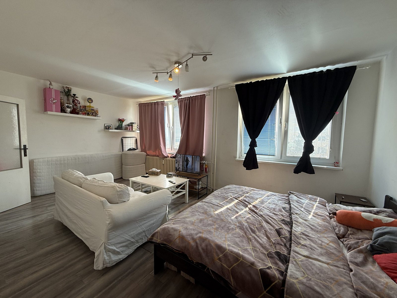 Prodej bytu 1+kk 34 m² – fotografie 2