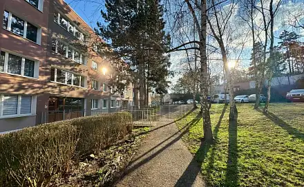 Prodej bytu 2+kk 41 m², Nad Stadionem, Králův Dvůr, okres Beroun